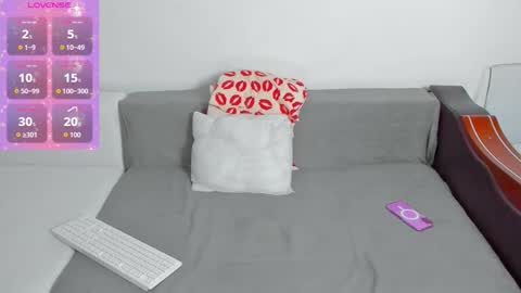 Snapshot of miakittyy chatting on 09-23-25, 12:46 Mia Kittyy online show from 09-23-25, 12:46