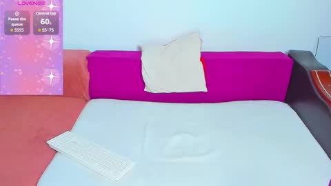 Snapshot of miakittyy chatting on 10-06-25, 06:05 Mia Kittyy online show from 10-06-25, 06:05