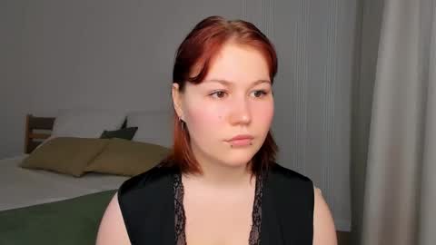 Snapshot of mialacrice chatting on 05-19-26, 11:27 mialacrice online show from 05-19-26, 11:27