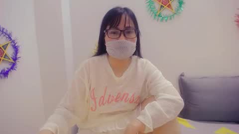 Mia online show from 10-05-25, 02:32