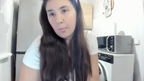 MiaMarrone online show from 11-11-25, 06:30