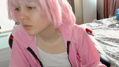 Snapshot of miameowkiss chatting on 04-13-26, 08:20 Mia online show from 04-13-26, 08:20