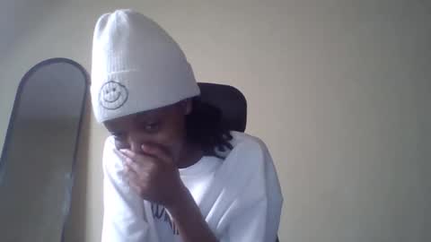 Muffin online show from 03-21-26, 01:48