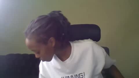 Muffin online show from 04-02-26, 11:02