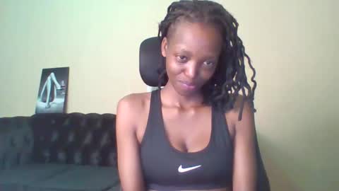 Muffin online show from 04-20-26, 01:58