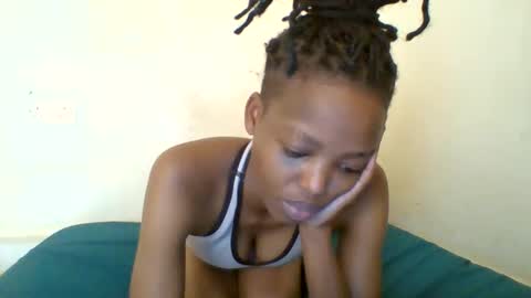 Snapshot of miami_muffin chatting on 05-29-26, 02:20 Muffin online show from 05-29-26, 02:20