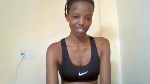 Snapshot of miami_muffin chatting on 06-10-26, 10:41 Muffin online show from 06-10-26, 10:41