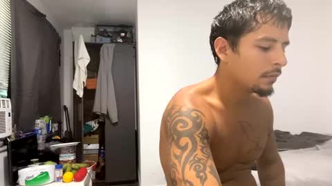 miamiclos1 online show from 09-25-25, 07:39