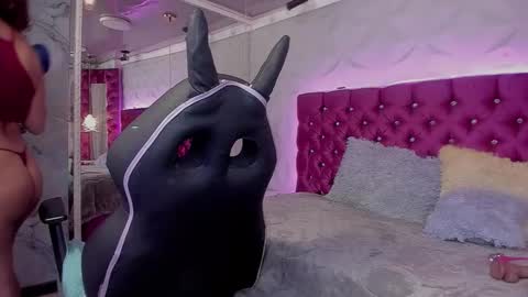 Snapshot of miamiller22 chatting on 11-04-25, 07:35 miamiller22 online show from 11-04-25, 07:35