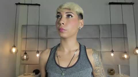 Mia Morgann online show from 01-18-25, 04:10