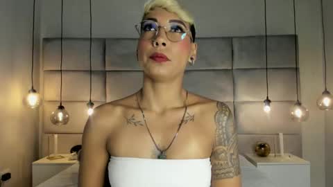 Mia Morgann online show from 01-29-25, 12:02