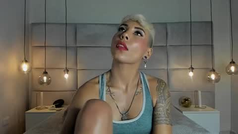 Mia Morgann online show from 02-08-25, 03:21