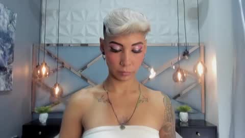 Mia Morgann online show from 03-02-25, 01:05