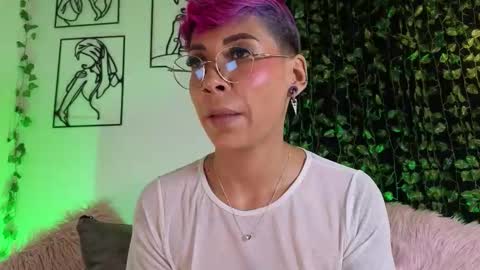 Mia Morgann online show from 10-29-25, 02:41