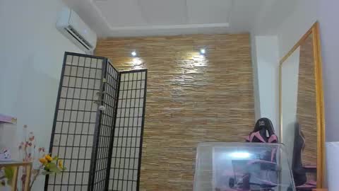 Mia  online show from 03-07-26, 07:33