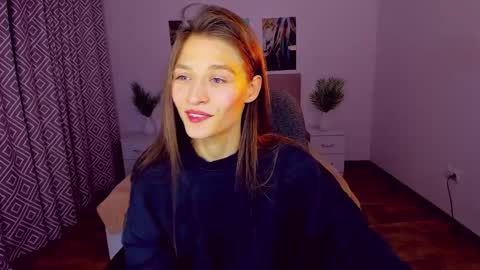 Mia online show from 12-22-24, 06:26