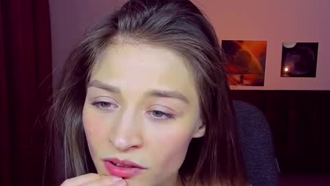 Mia online show from 01-10-25, 11:29