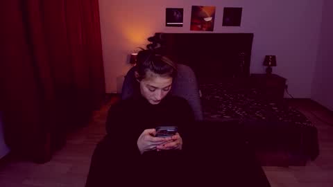 Mia online show from 01-25-25, 09:35