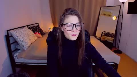 Mia online show from 02-13-25, 03:03