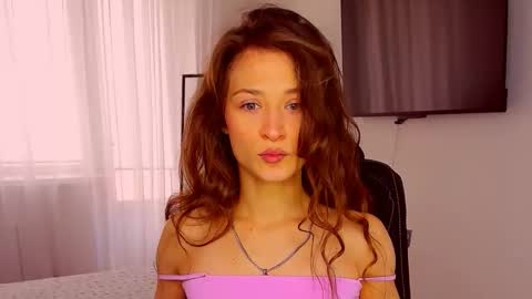 Mia online show from 10-12-25, 08:35