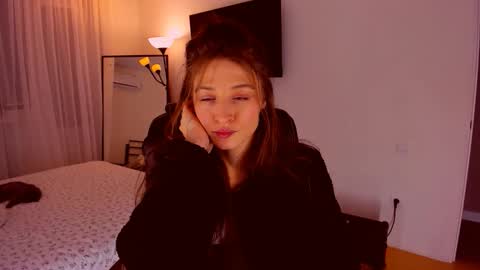 Mia online show from 01-17-26, 07:17