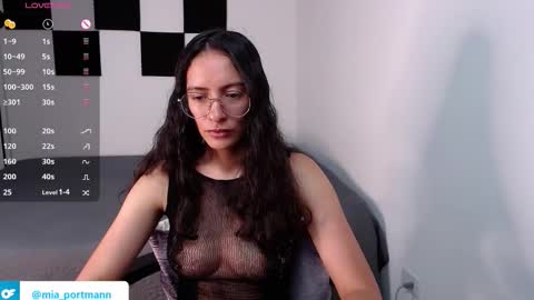 MIAPORTMANN online show from 09-21-25, 04:19