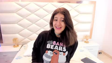 Snapshot of miaqueen021 chatting on 01-30-25, 12:16 Sweetie Mia online show from 01-30-25, 12:16