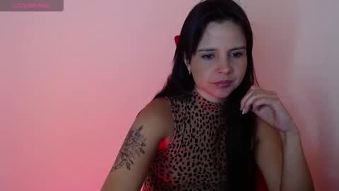 Snapshot of miarobinn_ chatting on 09-24-25, 11:35 miarobinn_ online show from 09-24-25, 11:35