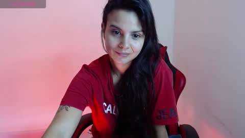 Snapshot of miarobinn_ chatting on 11-22-25, 10:47 miarobinn_ online show from 11-22-25, 10:47