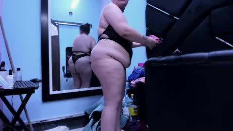 MiaRouse online show from 04-22-26, 09:22