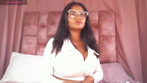 miasaandovaal 22 online show from 01-01-25, 09:31