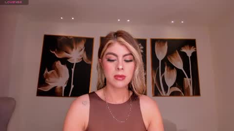 Snapshot of miasilvax chatting on 06-16-26, 11:46 Mia Silva online show from 06-16-26, 11:46