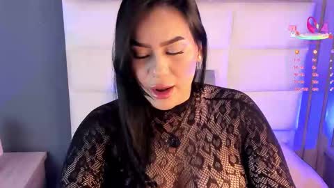 Mia online show from 02-04-26, 08:36