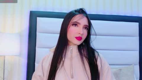 Mia Sweetth online show from 11-20-25, 12:05