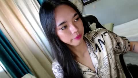 Mia online show from 01-16-25, 11:37