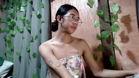 Mia online show from 02-10-26, 06:28