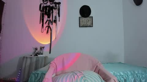 Mariana  online show from 04-06-26, 01:36