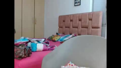 Snapshot of miavanessa_high chatting on 02-05-26, 04:06 MIA VANESSA online show from 02-05-26, 04:06