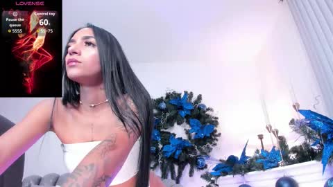 Mia Vegas online show from 12-22-25, 11:02