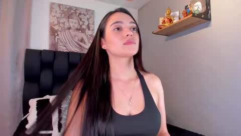 Snapshot of miavelvet1 chatting on 10-08-25, 01:47 miavelvet1 online show from 10-08-25, 01:47