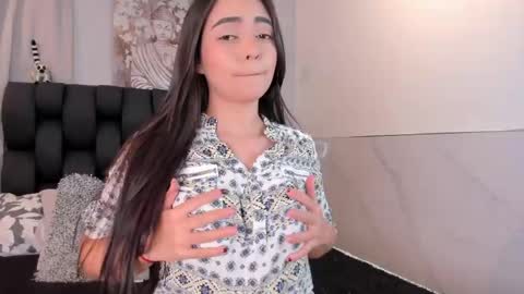 miavelvet1 online show from 04-22-26, 02:25