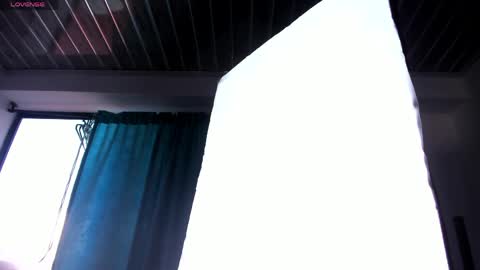 Mia Villalobos online show from 04-23-26, 10:45