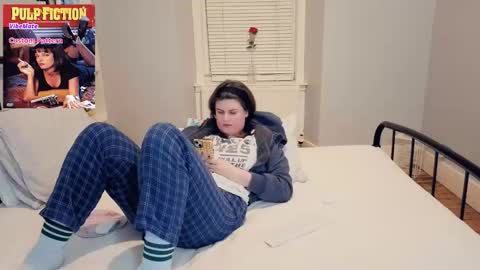 Mia  online show from 04-16-26, 09:39