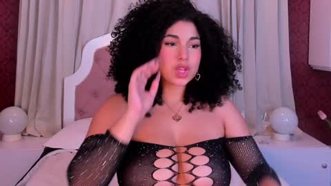 Snapshot of miawoderfull chatting on 01-24-25, 04:27 Mia online show from 01-24-25, 04:27