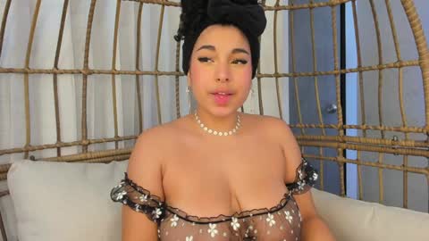 Snapshot of miawoderfull chatting on 02-06-25, 08:39 Mia online show from 02-06-25, 08:39