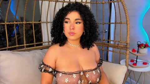 Snapshot of miawoderfull chatting on 02-21-25, 03:34 Mia online show from 02-21-25, 03:34