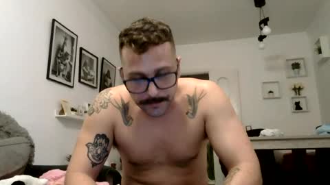 MILO MIAMI online show from 06-12-26, 02:32