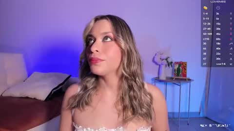 Snapshot of mich_bittersweet chatting on 11-08-25, 10:08 online show from 11-08-25, 10:08