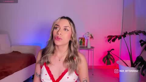 Snapshot of mich_bittersweet chatting on 11-30-25, 11:09 online show from 11-30-25, 11:09