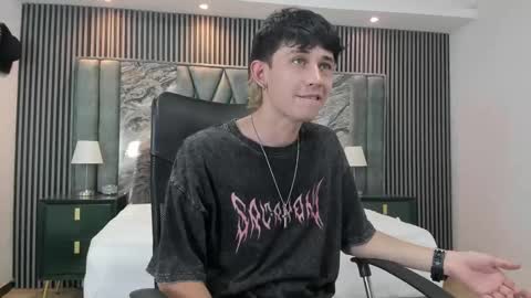 Michael online show from 10-30-25, 08:20